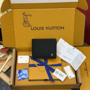 330¥ Premium Full-Steel Wallet, Authentic Design, Top-Grain Cowhide Leather, 163 Dynamic, Boutique-Style Packaging, Complete Set as Shown in Images: Packaging, Certificate of Authenticity, Copper Electronic Tag, Gift Bag! M30295
